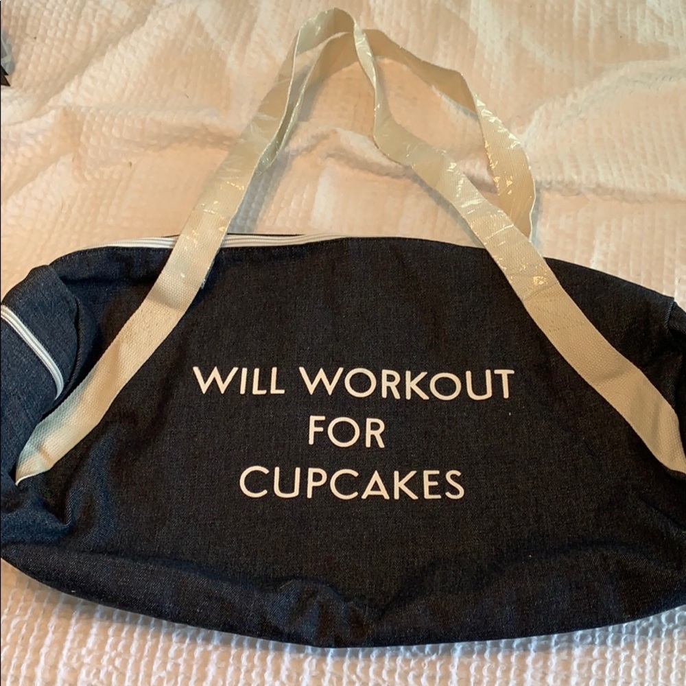 Will workout for Cupcakes Bag